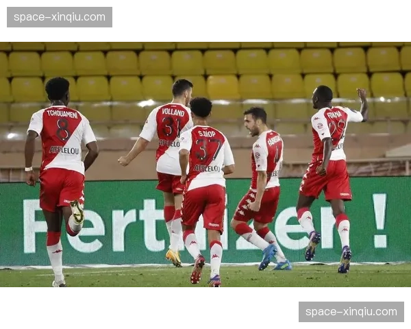 巴黎圣日耳曼2-2战平摩纳哥，总比分5-4涉险晋级