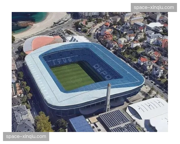 “超级拉科”记忆：里亚索球场举办传奇赛，贝莱隆献助攻