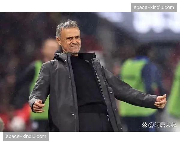 巴黎圣日耳曼1-2不敌里昂，6连胜遭终结暂1分领跑